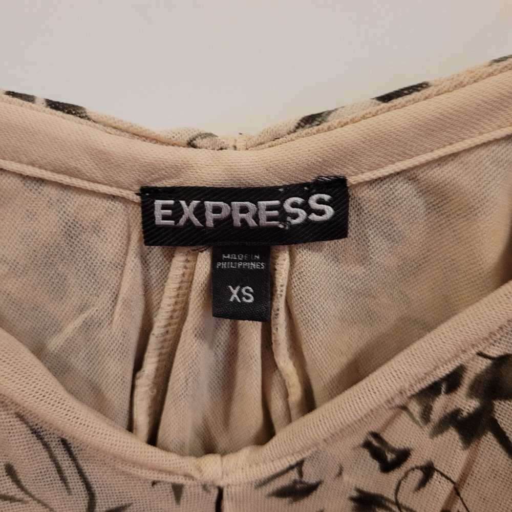 Express Chain Strap Ruffled Front Tank- Size XS - Picture 3 of 5